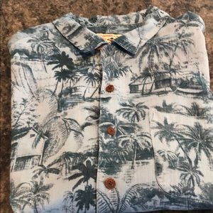 Caribbean Joe casual shirt size large 100% Rayon